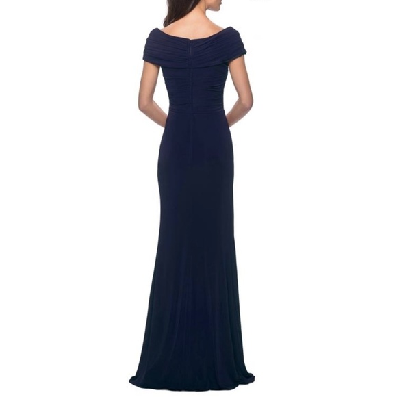 NEW La Femme 26519 Off Shoulder Draped Ruched Floor Length Gown in Navy Sz. 4 - Picture 5 of 5